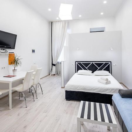 Bv Apartments Black And White إلفيف المظهر الخارجي الصورة