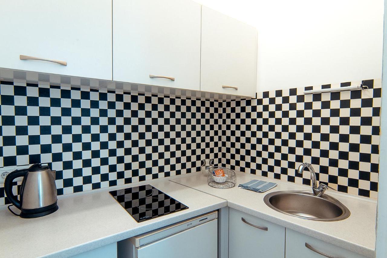 Bv Apartments Black And White إلفيف المظهر الخارجي الصورة