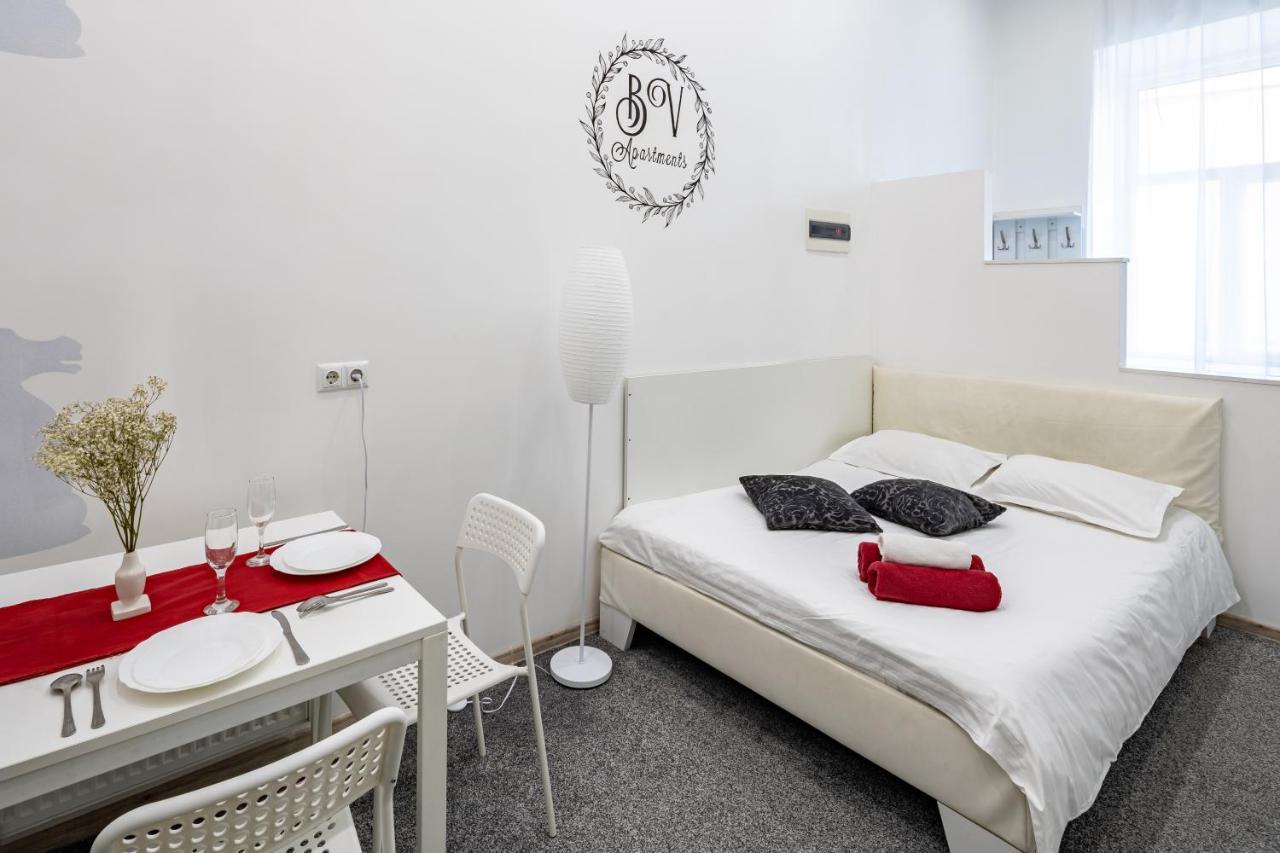 Bv Apartments Black And White إلفيف المظهر الخارجي الصورة