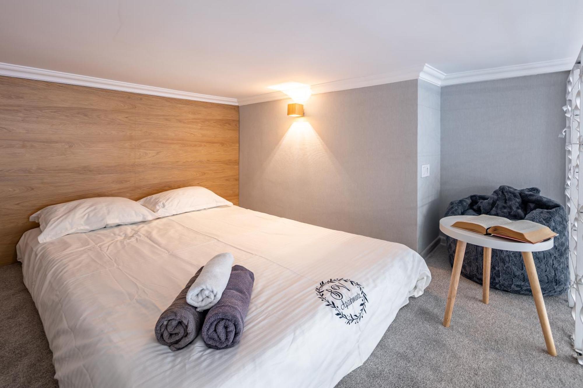 Bv Apartments Black And White إلفيف المظهر الخارجي الصورة