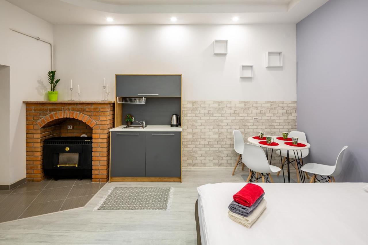 Bv Apartments Black And White إلفيف المظهر الخارجي الصورة
