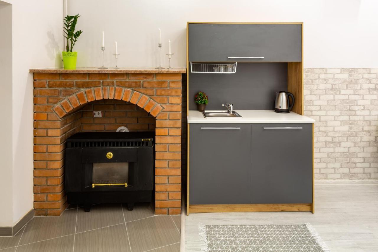 Bv Apartments Black And White إلفيف المظهر الخارجي الصورة